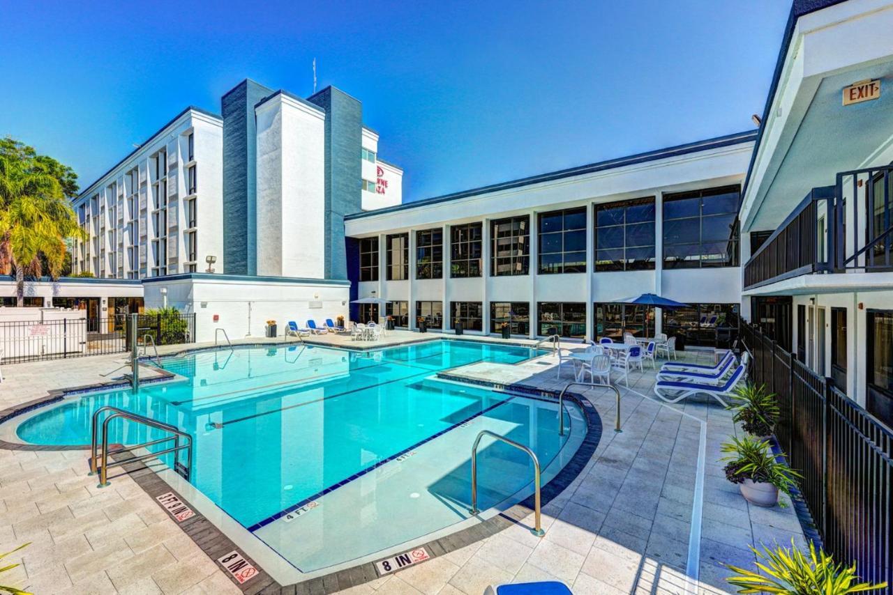 Crowne Plaza Jacksonville Airport By Ihg Bagian luar foto