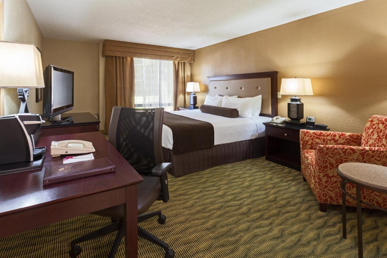 Crowne Plaza Jacksonville Airport By Ihg Bagian luar foto