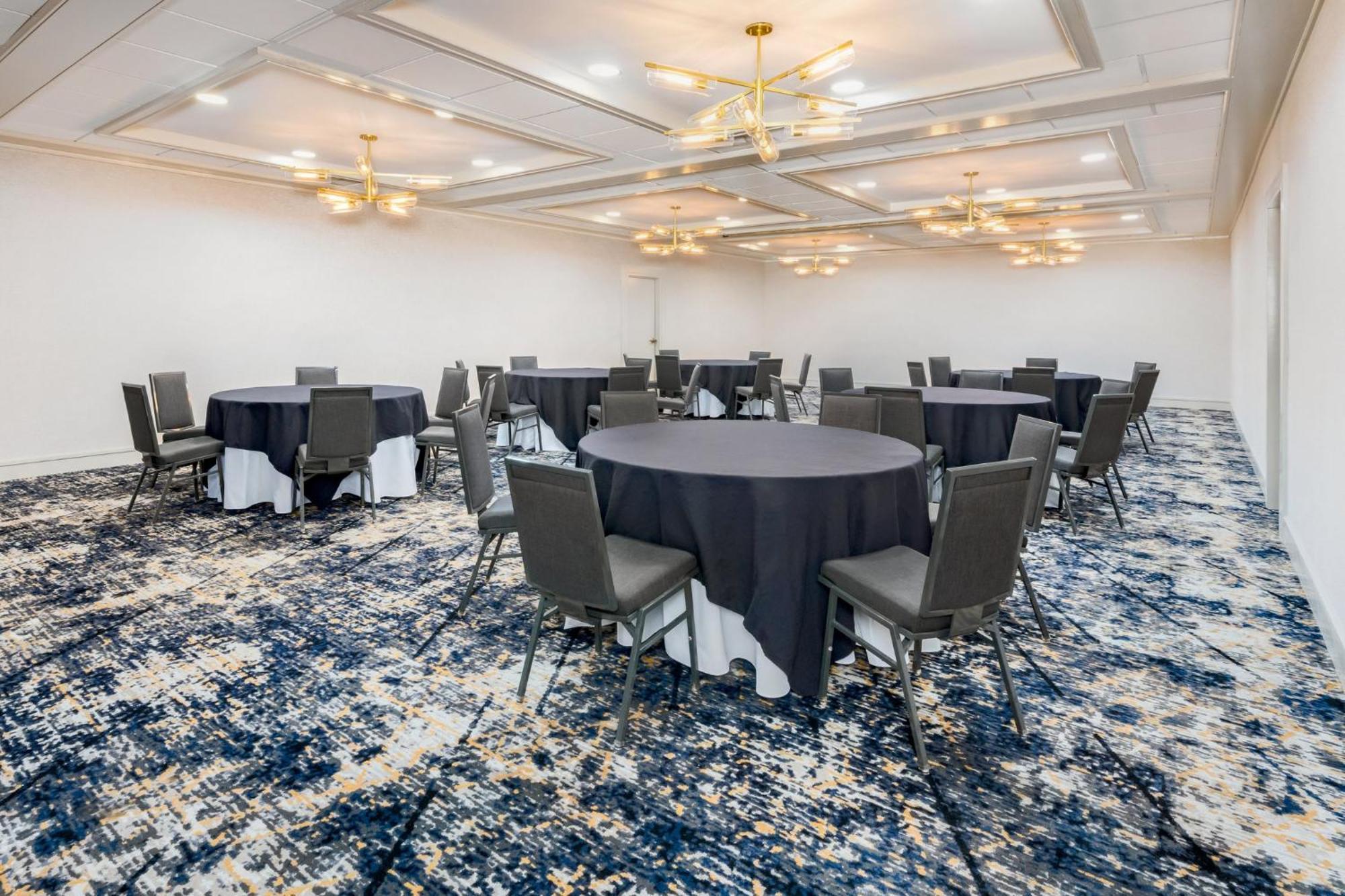 Crowne Plaza Jacksonville Airport By Ihg Bagian luar foto