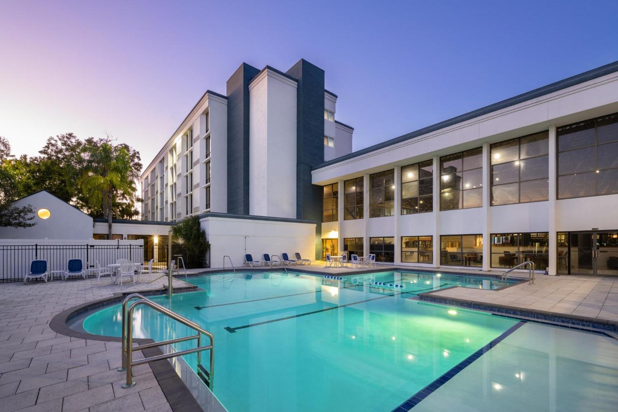 Crowne Plaza Jacksonville Airport By Ihg Bagian luar foto